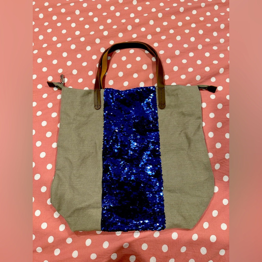 GAP Vintage brand new sequin blue stripe beige shoulder bag; zipper; super cute!